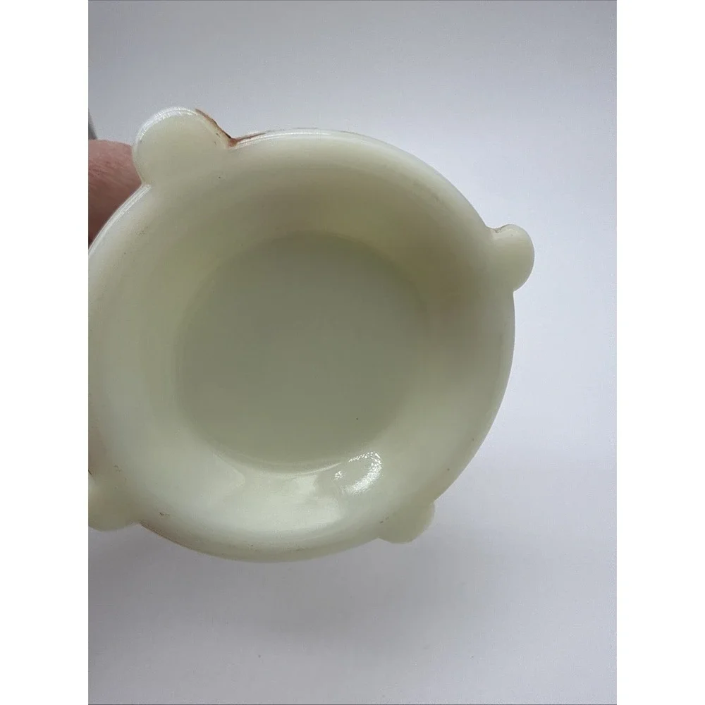 Northwood Four Pillars Nutmeg Custard Glass Vase 9